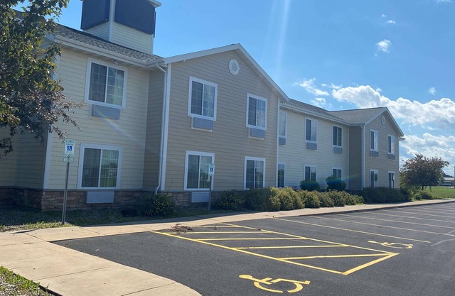 AmericInn by Wyndham Oshkosh