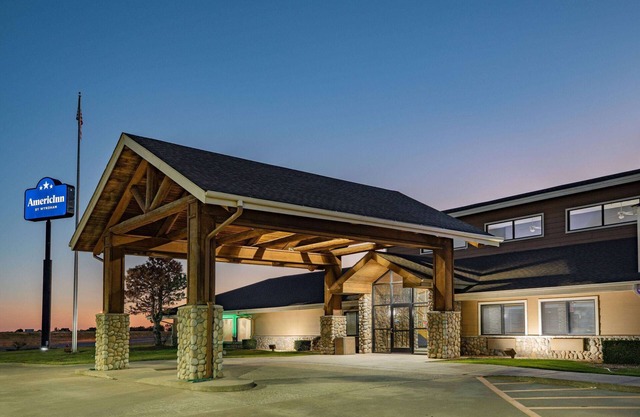 AmericInn by Wyndham Sayre