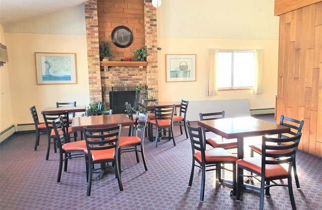 AmeriVu Inn & Suites - Avon