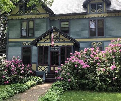 Amherst Inn