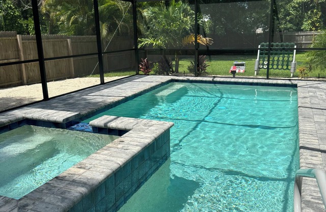 AMI Beaches + Heated Salt Pool & Jetted Spa + Game Room + Large Yard