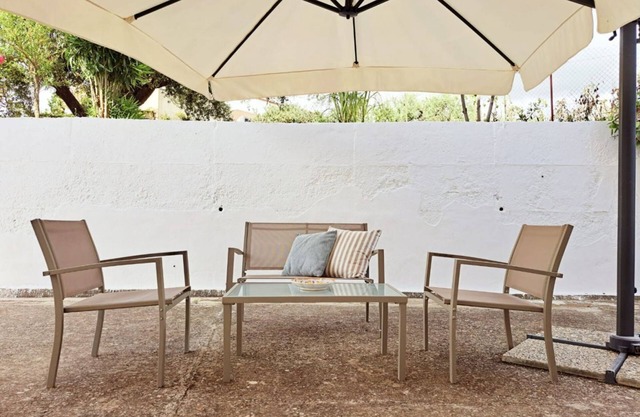 Among the beaches of the Coast of the Gods (Riviera Apt. 2)