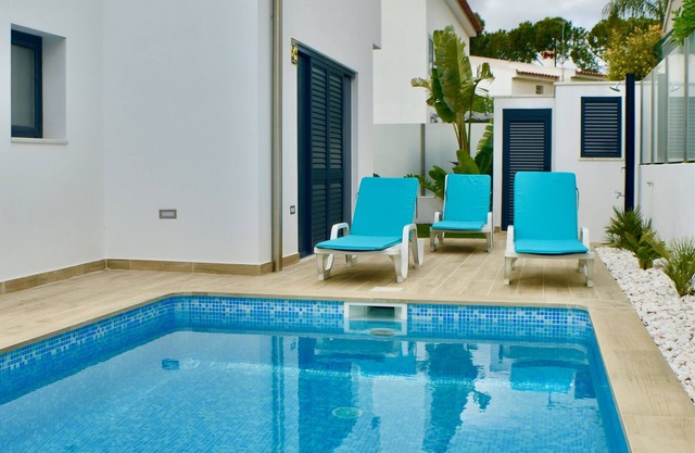 "Amora Villa Sacha."