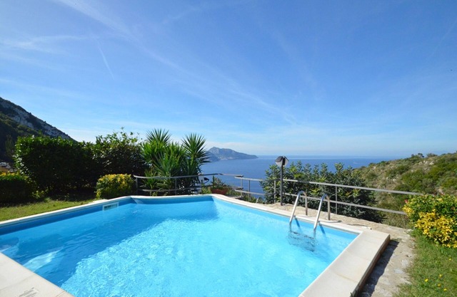 AMORE RENTALS - Villa Posidonia with Sea View, Swimming Pool and Garden