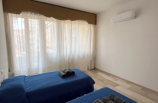 Ampio appartamento 6 posti con A/C e balconi