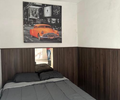 Amplia habitación privada a minutos de Fundidora