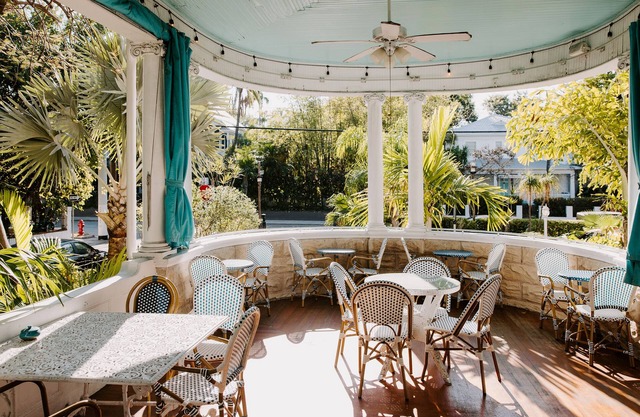 Amsterdam's Curry Mansion Inn