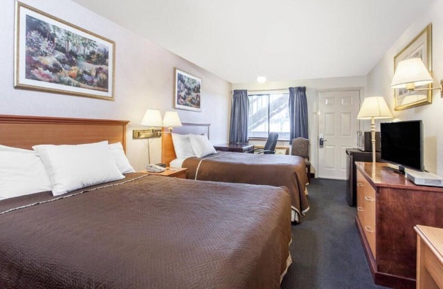An affordable Edmonds rooms !
