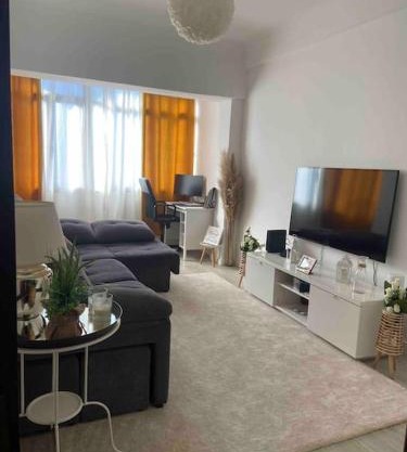 An elegant & cozy apartment