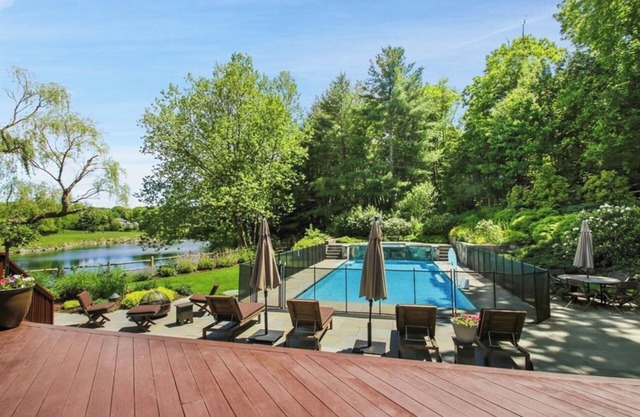 An oasis in a magnificent & scenic setting in Westport CT