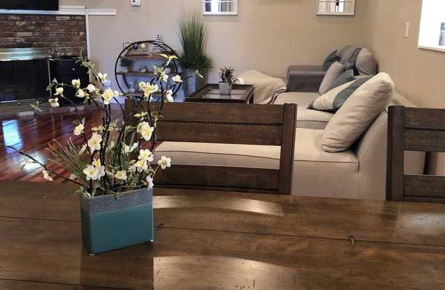 Anaheim Convention/Disney/UCI/ Beach spotlight a longterm corporate Housing Unit