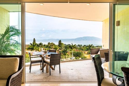 ANANA El Dorado 203 | Condo with Lake views & Pool