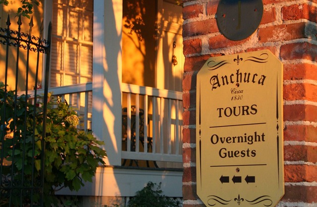 Anchuca Historic Mansion & Inn