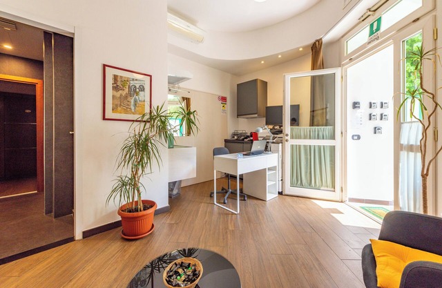 Andenis Tiber House