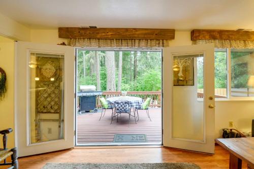 Anderson Island Home with Hot Tub, Near Beaches