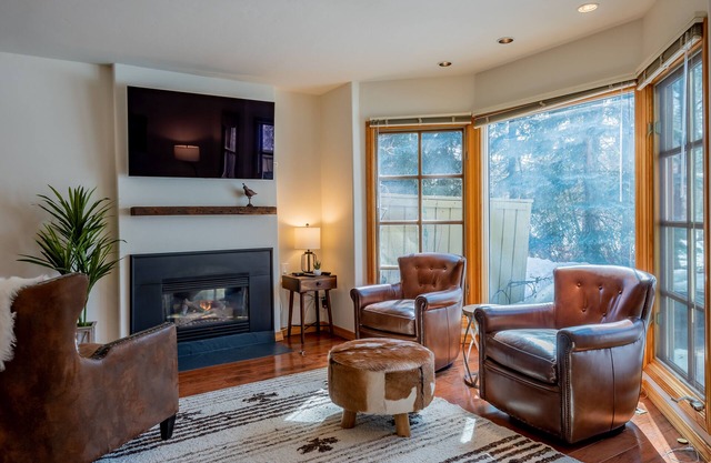 Andora Villa Condo 119 - Relax on Trail Creek and Walk to Downtown