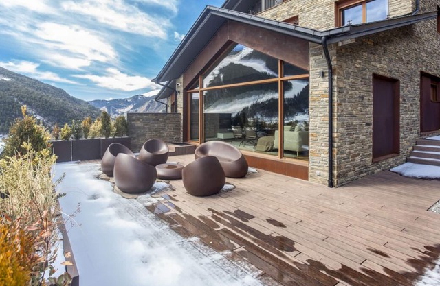 Andorra Mountain - Four Bedroom Chalet, Sleeps 8