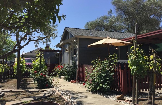 Andrea's Hidden Cottage