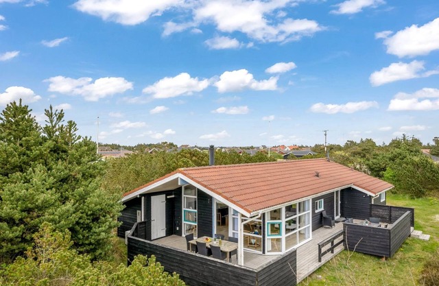 "Andrie" - 800m from the sea by Interhome