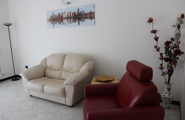 Angela Haus. Helle Wohnung im Zentrum von Castellana Caves