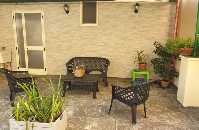 Angelos Haus mit Terrasse