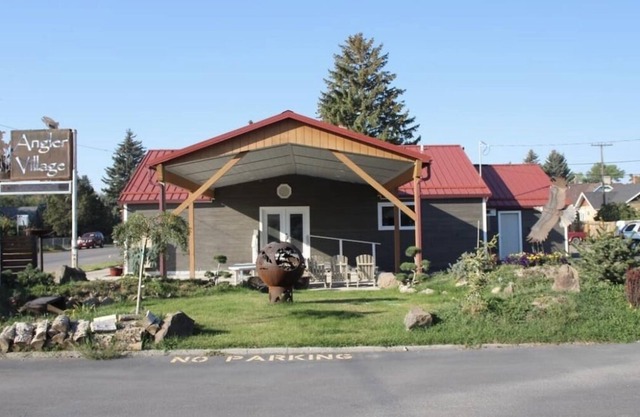 Angler Village #12 Studio w/QN&TWN bed & Full Kchn