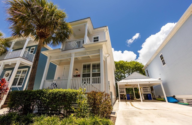 Angler’s Reef house. Paddle or Kayak to sandbar. Lic #24-0055