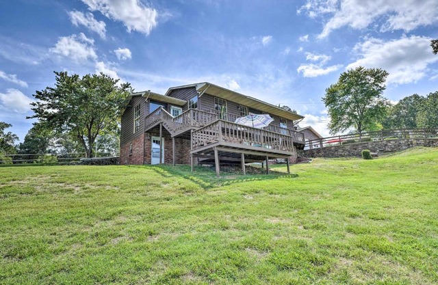 Anglers Ridge Waterfront Family Getaway!