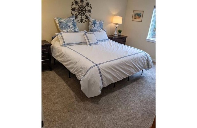 Animal Free, two bedroom with lots of space to spread out, workout and relax.