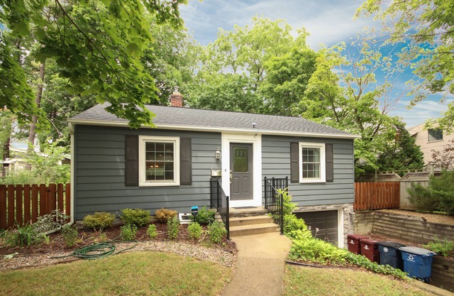 Das Haus von Ann Arbor ist ideal für Fußballwochenenden und in der Nähe der Innenstadt