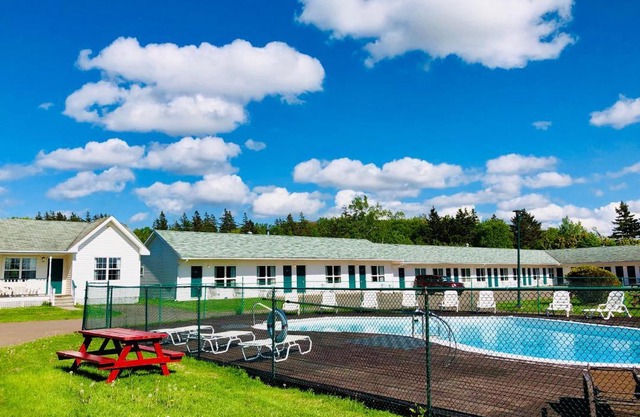 Anne Shirley Motel & Cottages