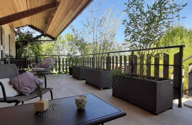 Annecy das alte, ideal gelegene, 2 Zimmer jeder Komfort, Terrasse und Garten.