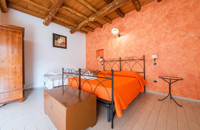 Antico Casale Gioiosa Marea Room 'Gioiosa Guardia' with Mountain View, Wi-Fi and Air Conditioning