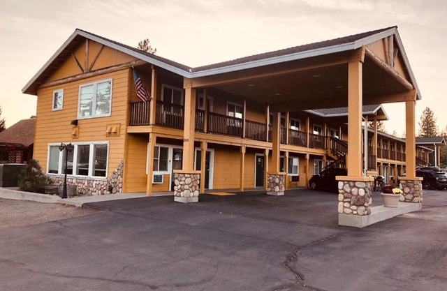 Antlers Inn
