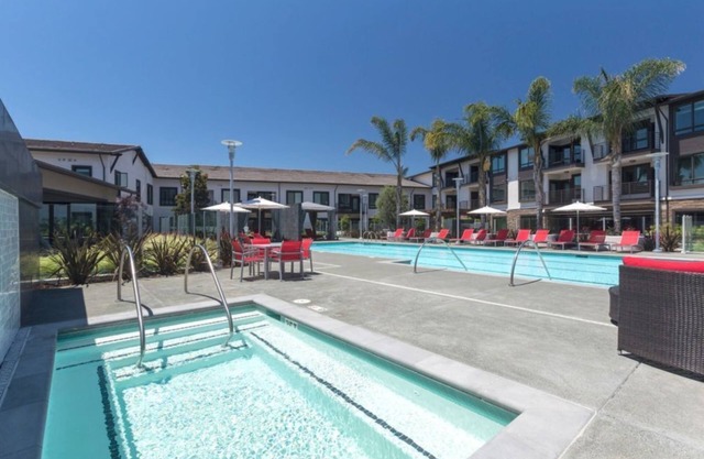 Anton 1101 2BR – Family Stay w/ Pool, Fire Pit & Gym