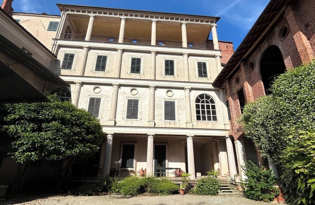 Antonelli Meisterwerk der Architektur von 1800, in der Nähe von Seen und Weinbergen