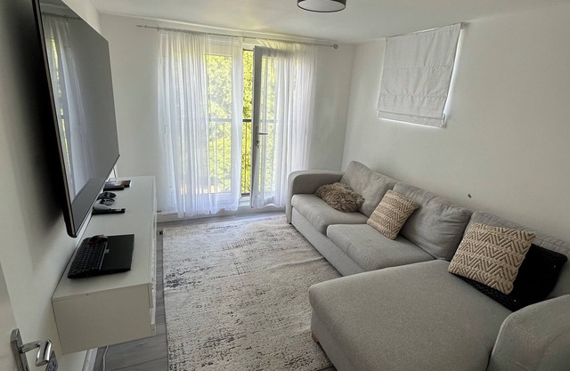 Antonio’s house. One bedroom apartment in London. 8-10mins walk to the station