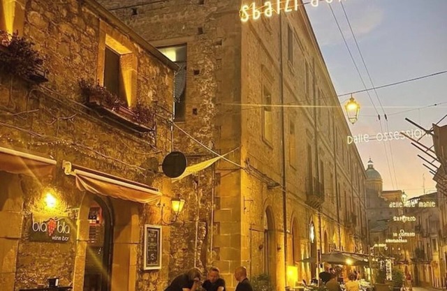 ANTUDO. Studio apartment historic center