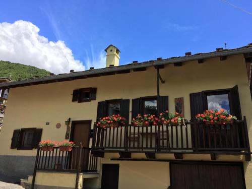 Aosta Mountain House- Casa La Chapelle