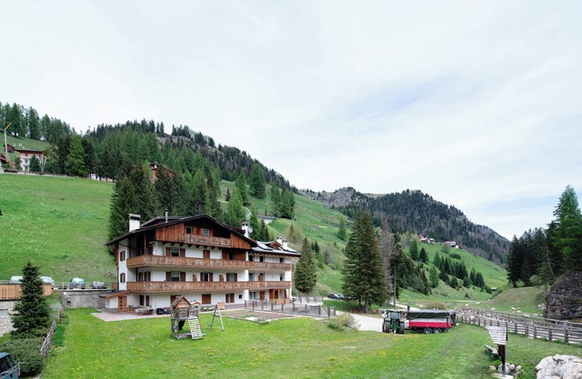 Ferienwohnung 'Cesa Portados Stefano 2' mit Bergblick, Gemeinschaftsgarten und WLAN