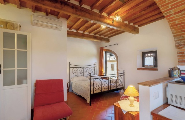 Ferienwohnung 'Capriolo Flat' mit Bergblick, Wi-Fi und Klimaanlage