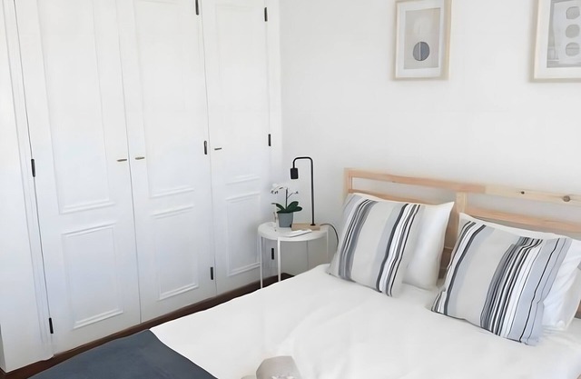 Ferienwohnung 'Da Vila' mit Balkon, Wi-Fi und Klimaanlage