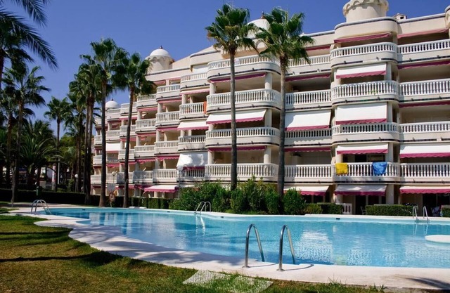 APART CASABLANCA BAJO MIT GARTEN ZWEI SCHLAFZIMMER