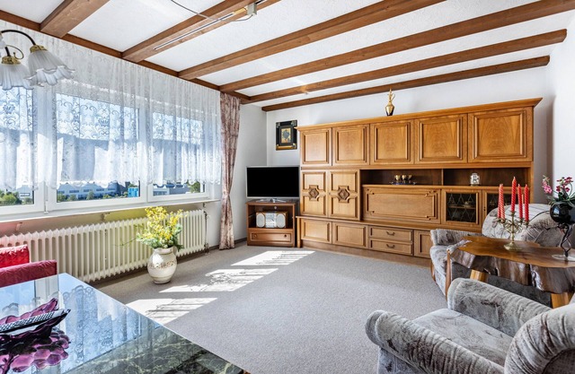 Ferienwohnung Regina" mit Gemeinschaftsgarten, Balkon und WLAN