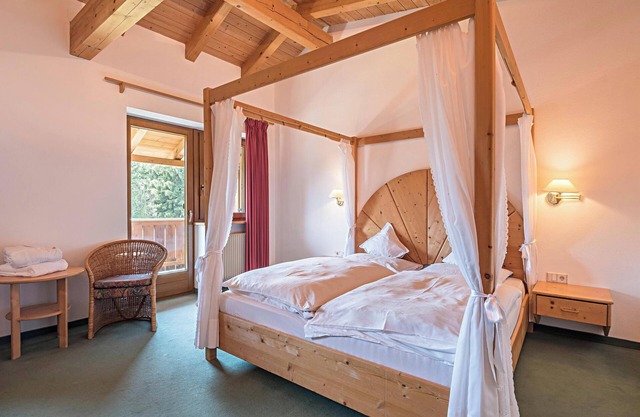 Ferienwohnung "Ferienparadies Sabina Zirbel" im Naturpark direkt an der Seiser Alm
