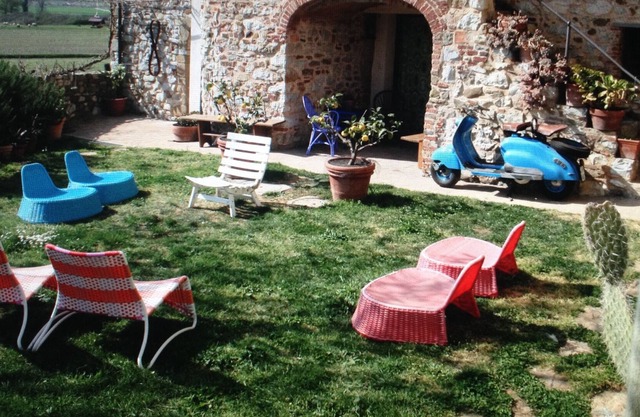 Wohnung mit Garten in einem alten mittelalterlichen Bauernhof