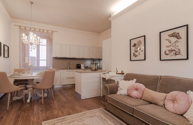 Apartment 'Dimora Storica Toscana - Il Falegname' with Wi-Fi and Air Conditioning