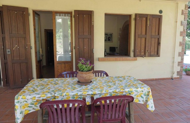 Ferienwohnung '3' mit Gemeinschaftspool, Gemeinschaftsgarten und Wi-Fi
