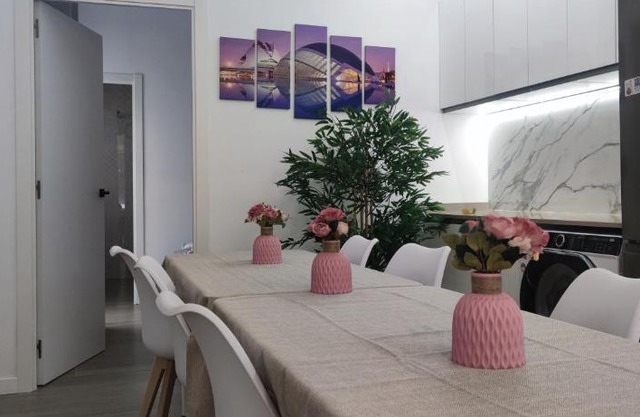 Apartamento 4 habitaciones 2 baños Ciudad de las Ciencias VT-55209-V