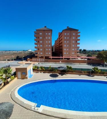 Apartamento acogedor en Magic World, Torre la Sal